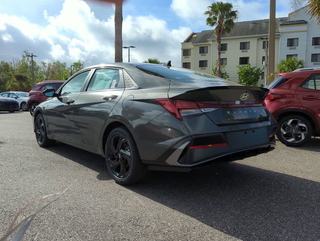 Thumbnail: 2026 Hyundai Elantra - 4