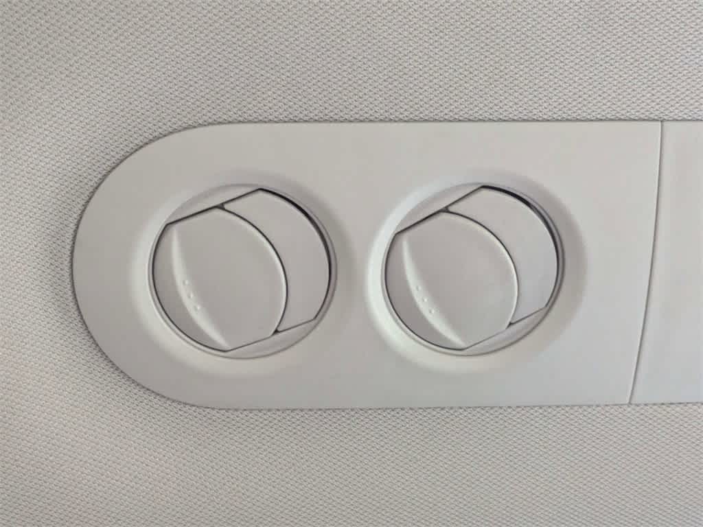 Thumbnail: 2016 Honda Odyssey - 17