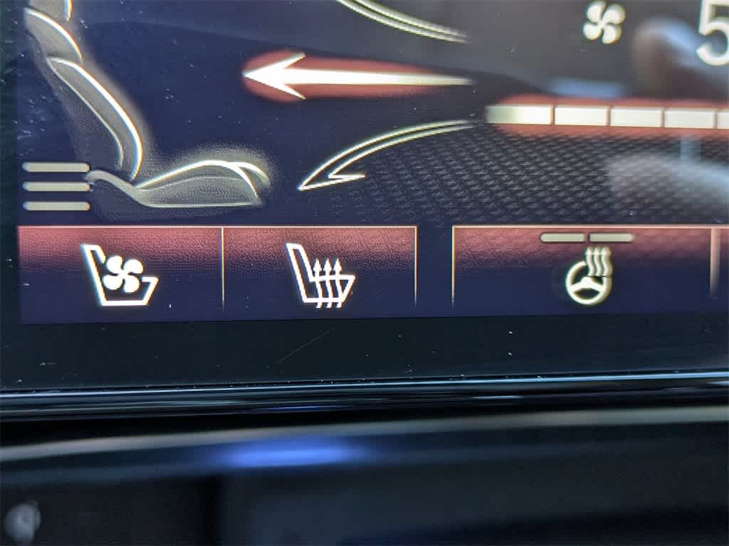 Thumbnail: 2023 Genesis GV80 - 32