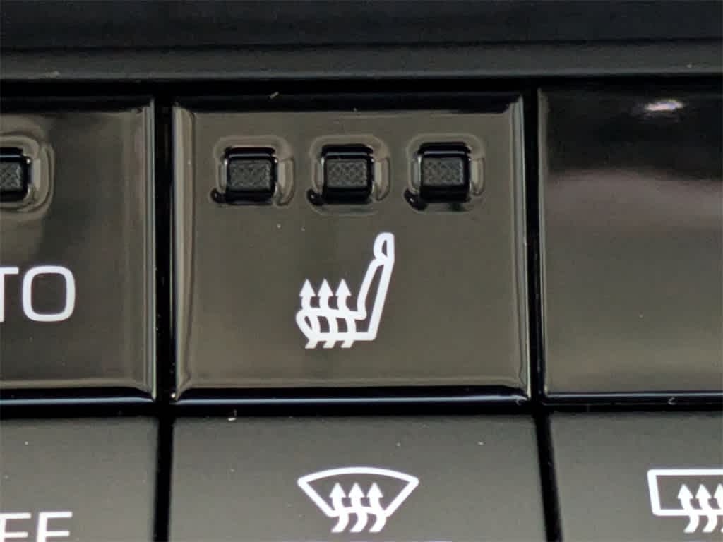 Thumbnail: 2025 Toyota Camry - 26