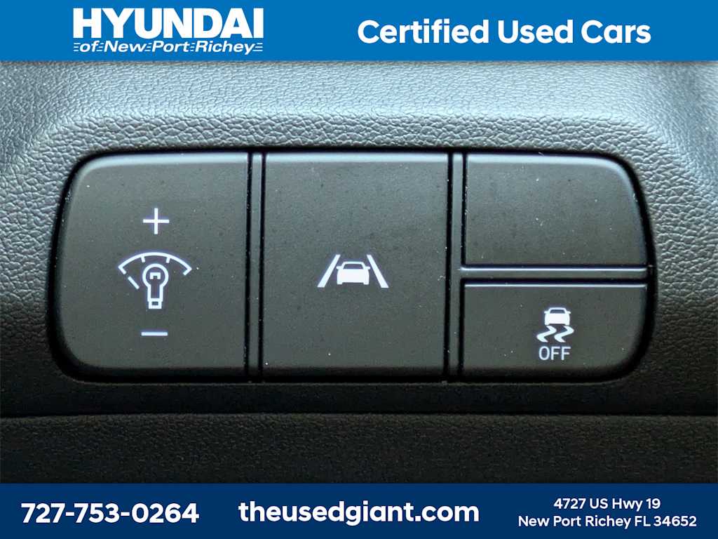 Thumbnail: 2023 Hyundai Elantra - 25