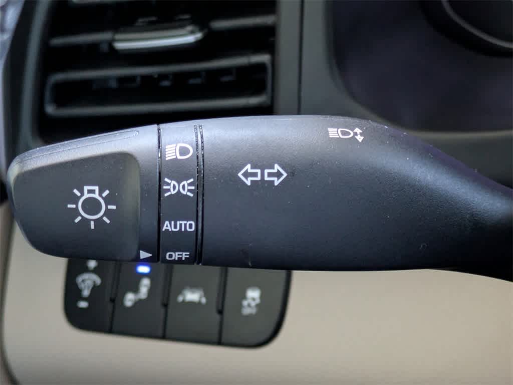 Thumbnail: 2020 Hyundai Elantra - 28