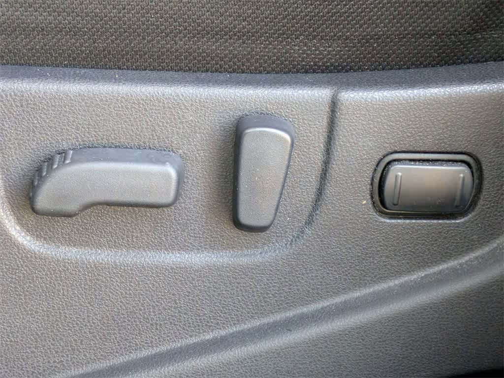 Thumbnail: 2013 Nissan Rogue - 21