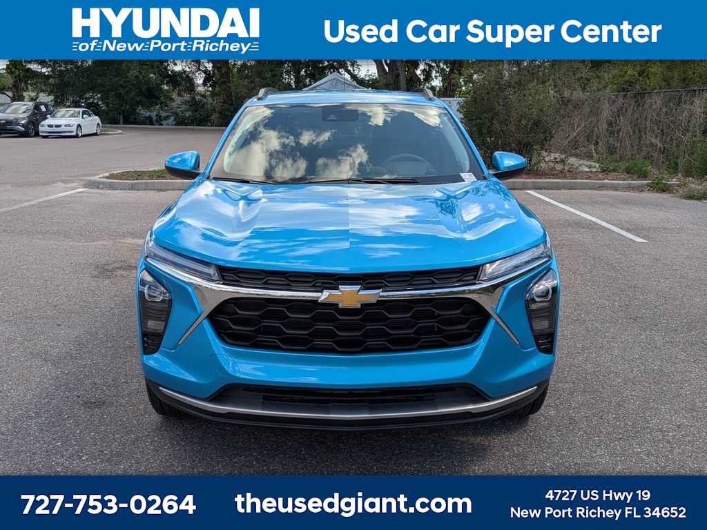 Thumbnail: 2025 Chevrolet Trax - 8