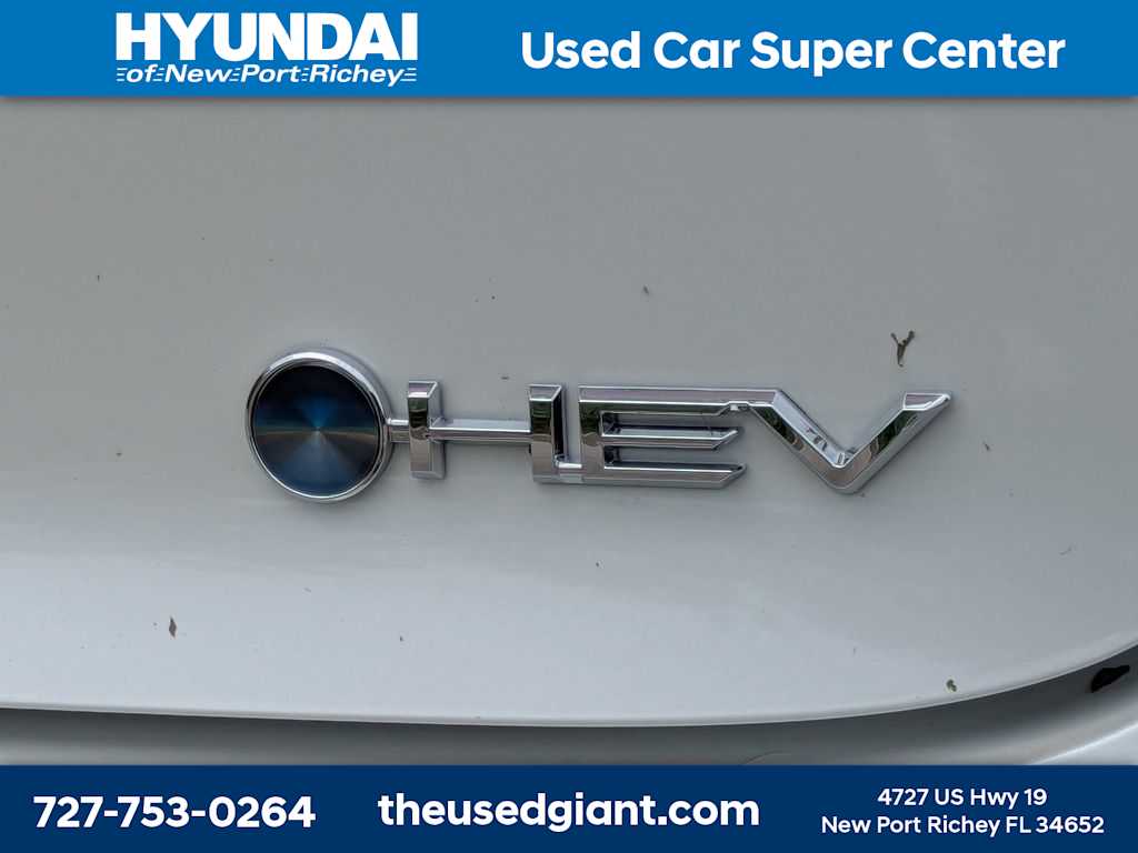 Thumbnail: 2024 Toyota Prius - 13