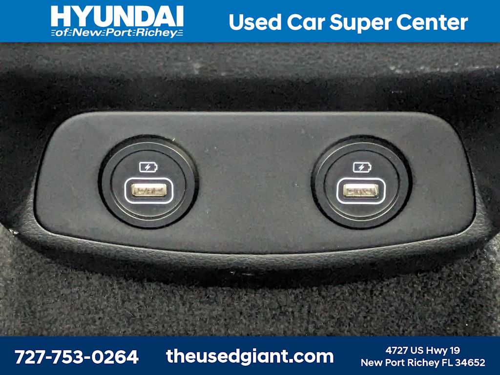 Thumbnail: 2021 Hyundai Santa Fe - 16