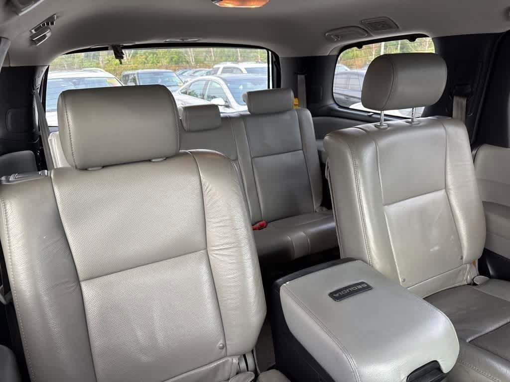 Thumbnail: 2011 Toyota Sequoia - 11