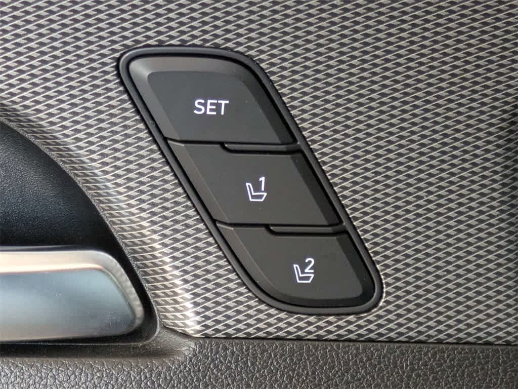 Thumbnail: 2020 Hyundai Santa Fe - 26