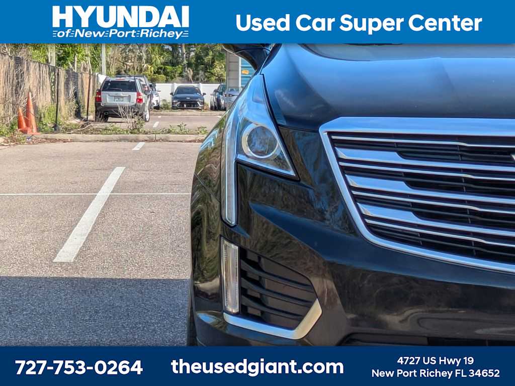 Thumbnail: 2017 Cadillac XT5 - 9