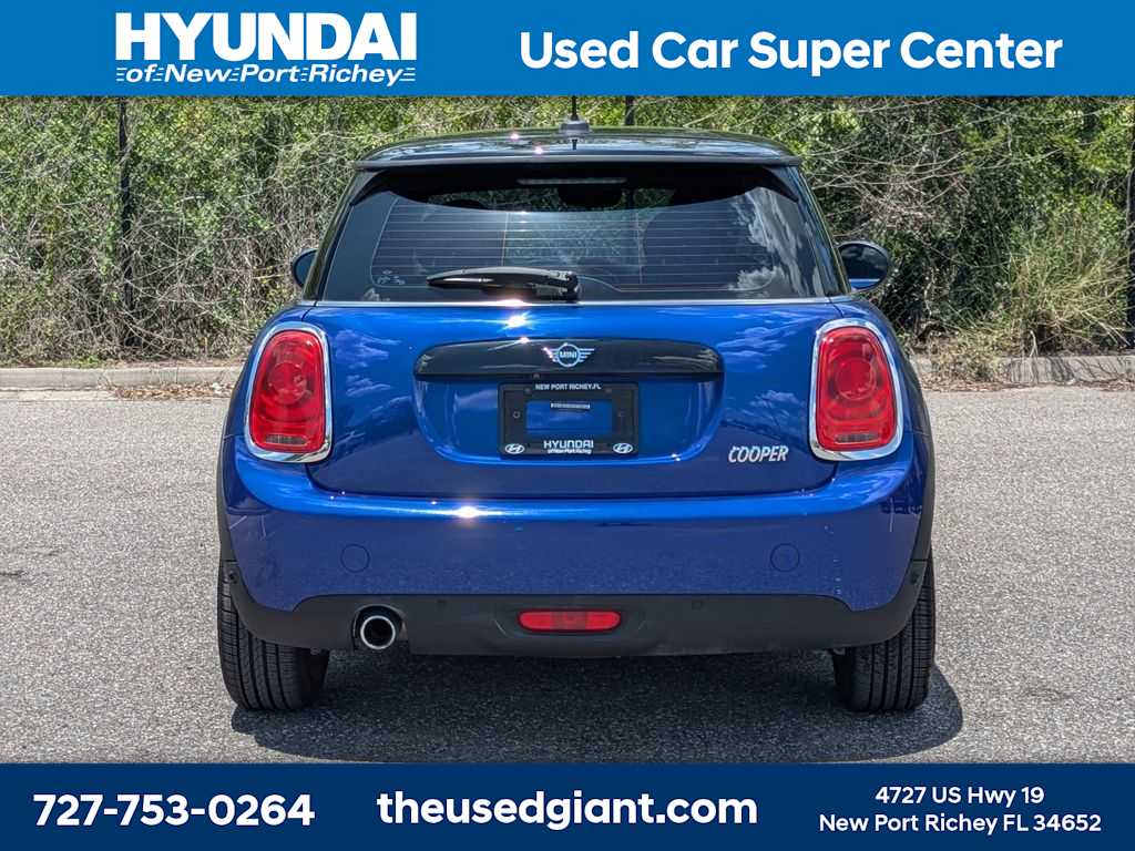Thumbnail: 2020 MINI Cooper Hardtop - 4