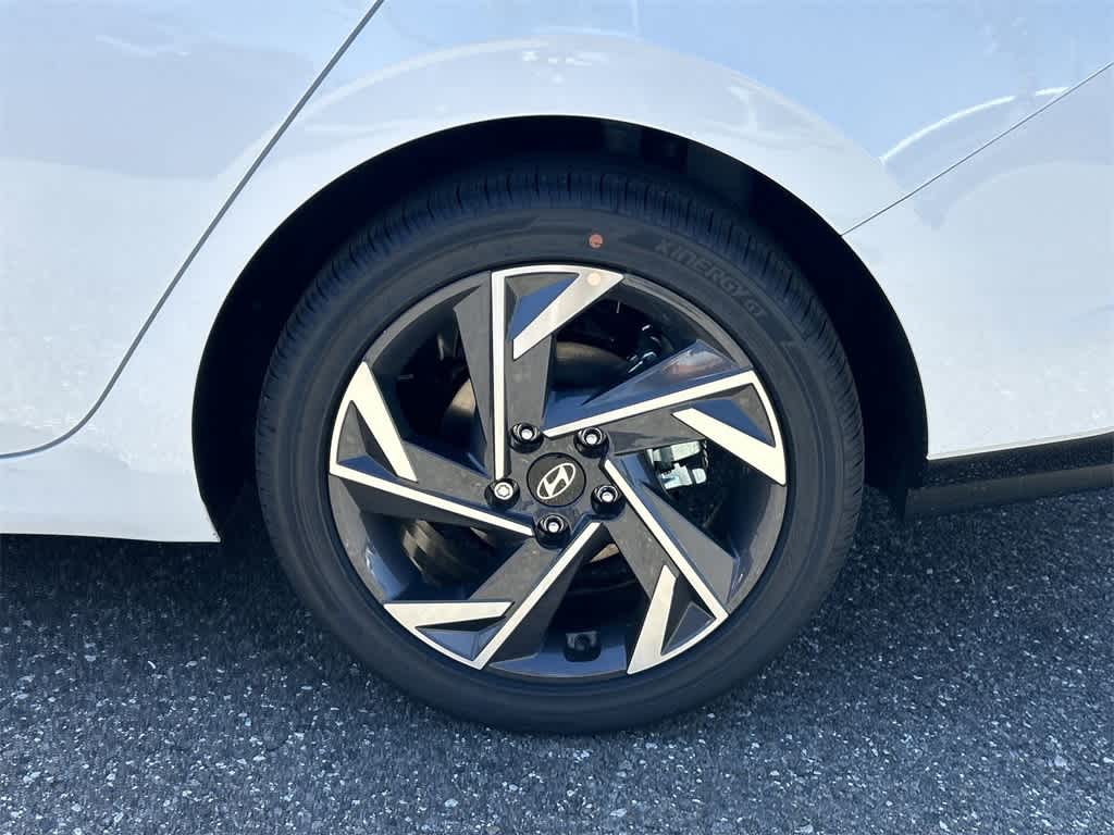 Thumbnail: 2025 Hyundai Elantra - 11