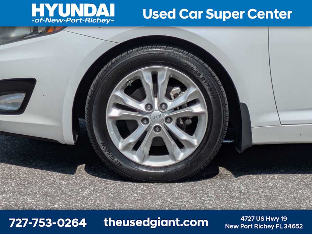 Thumbnail: 2013 Kia Optima - 10