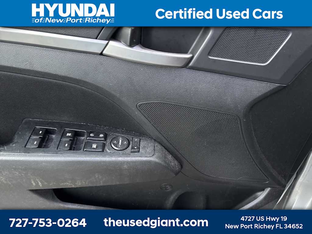 Thumbnail: 2019 Hyundai Elantra - 9