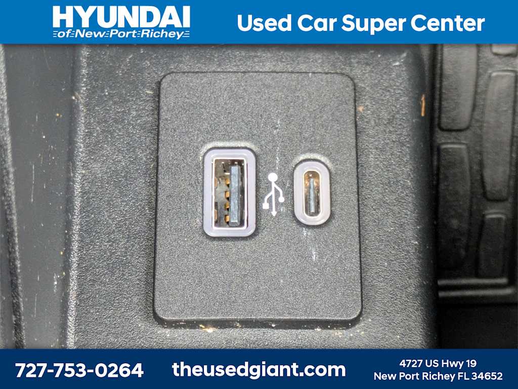 Thumbnail: 2021 Lincoln Aviator - 34