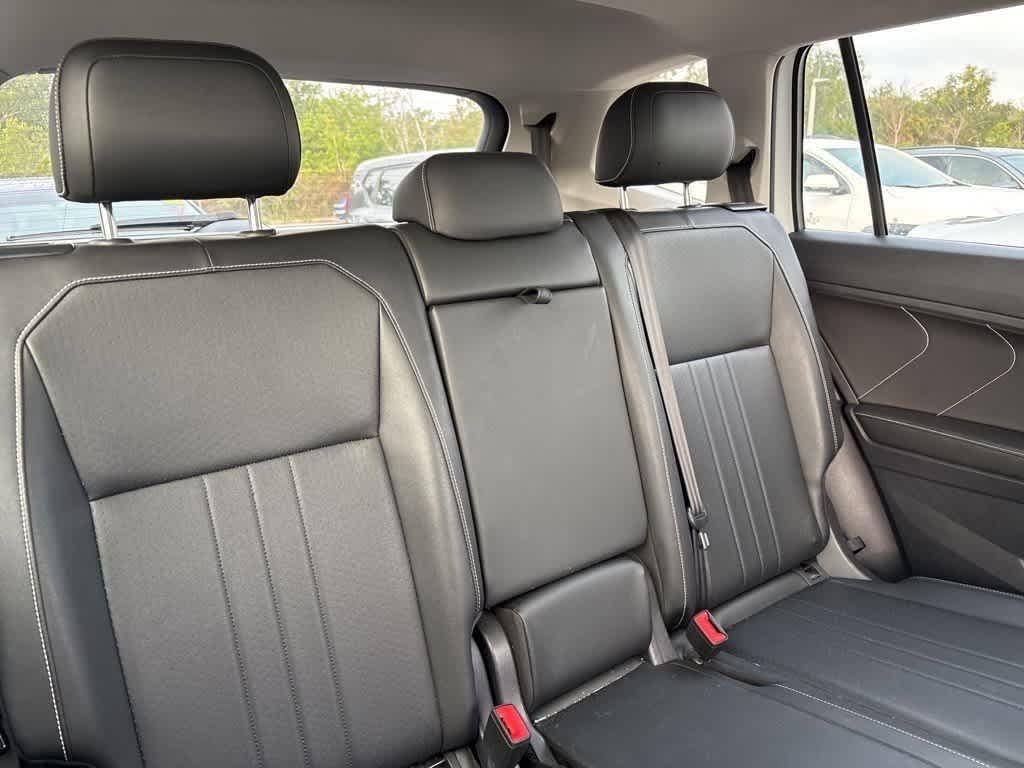 Thumbnail: 2023 Volkswagen Tiguan - 10