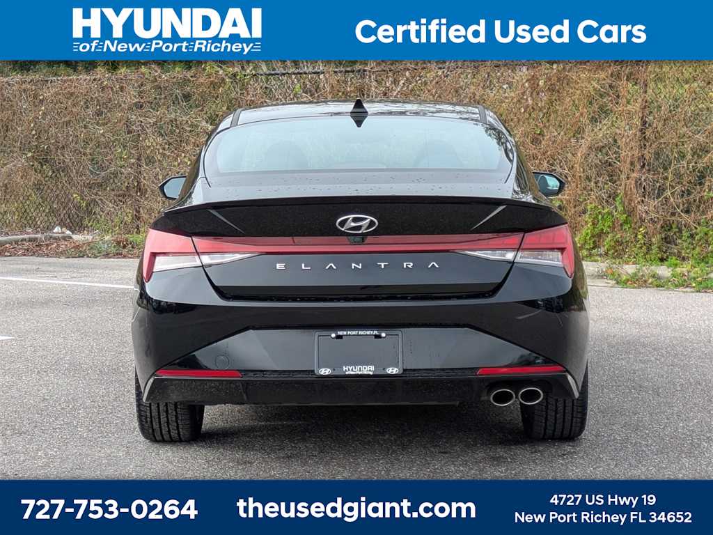 Thumbnail: 2023 Hyundai Elantra - 4