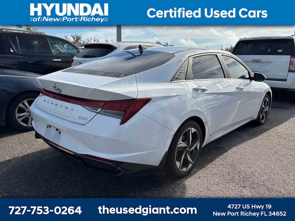 Thumbnail: 2023 Hyundai Elantra - 3