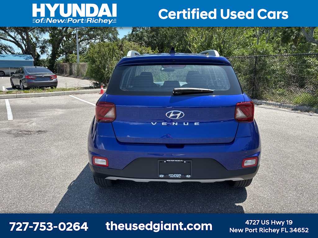 2022 Hyundai Venue Limited 4