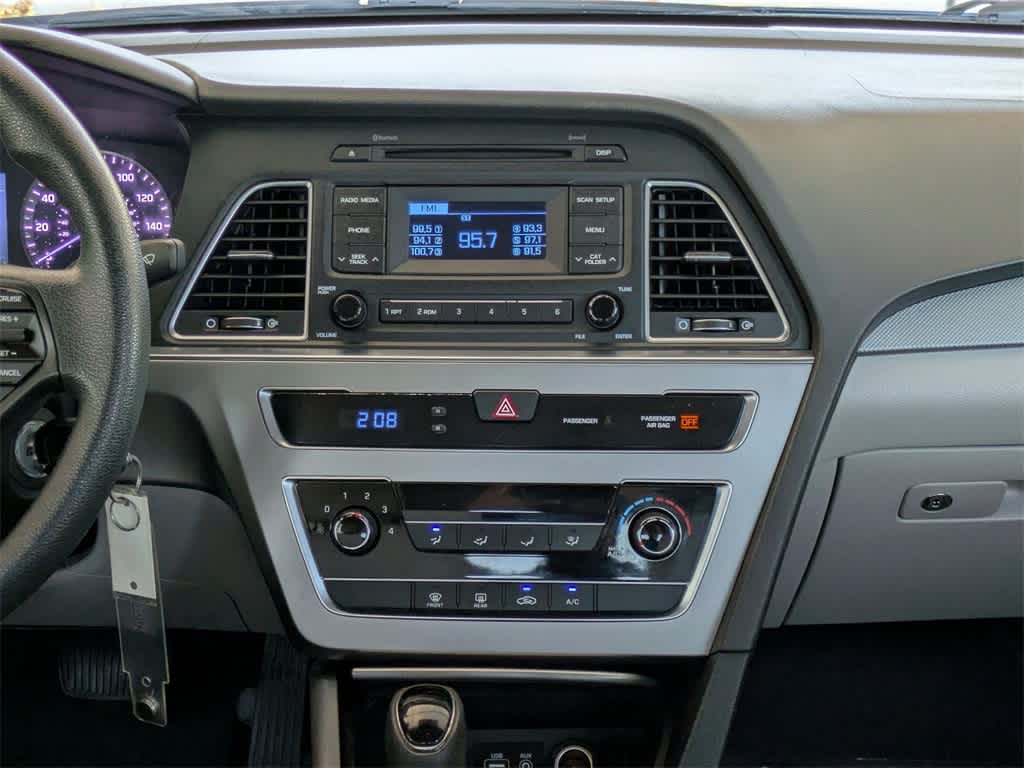 Thumbnail: 2015 Hyundai Sonata - 17