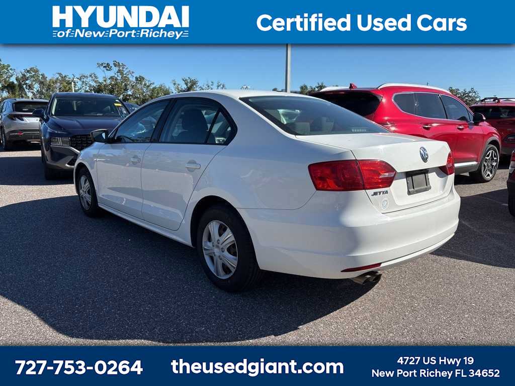 Thumbnail: 2013 Volkswagen Jetta - 2