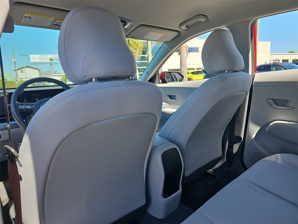 2025 Hyundai Kona SE 16