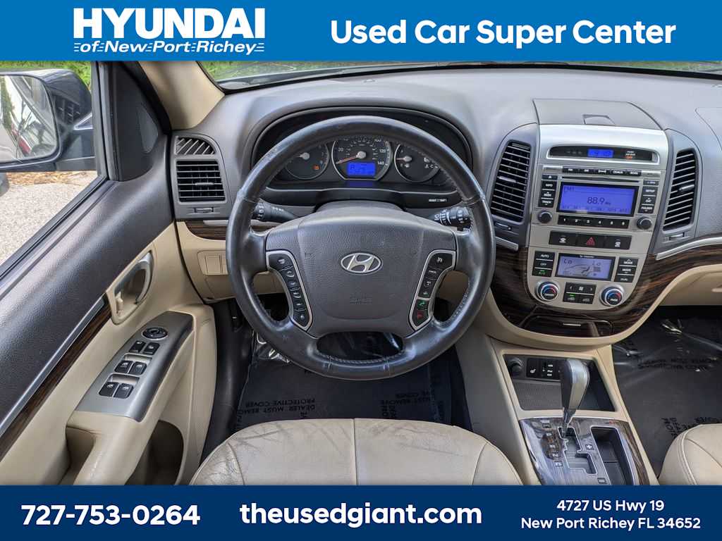 Thumbnail: 2010 Hyundai Santa Fe - 18