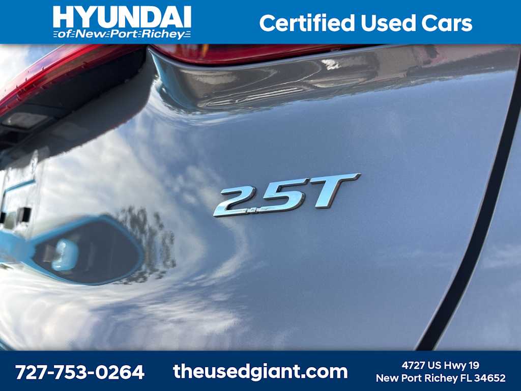 Thumbnail: 2022 Hyundai Santa Fe - 5