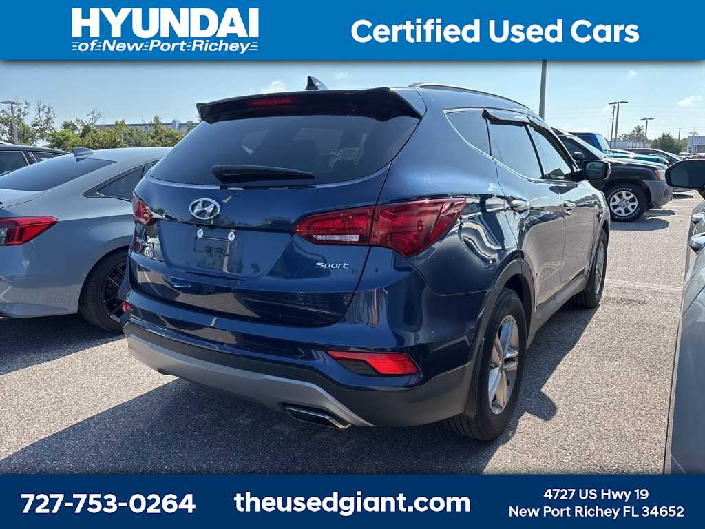 Thumbnail: 2018 Hyundai Santa Fe - 3