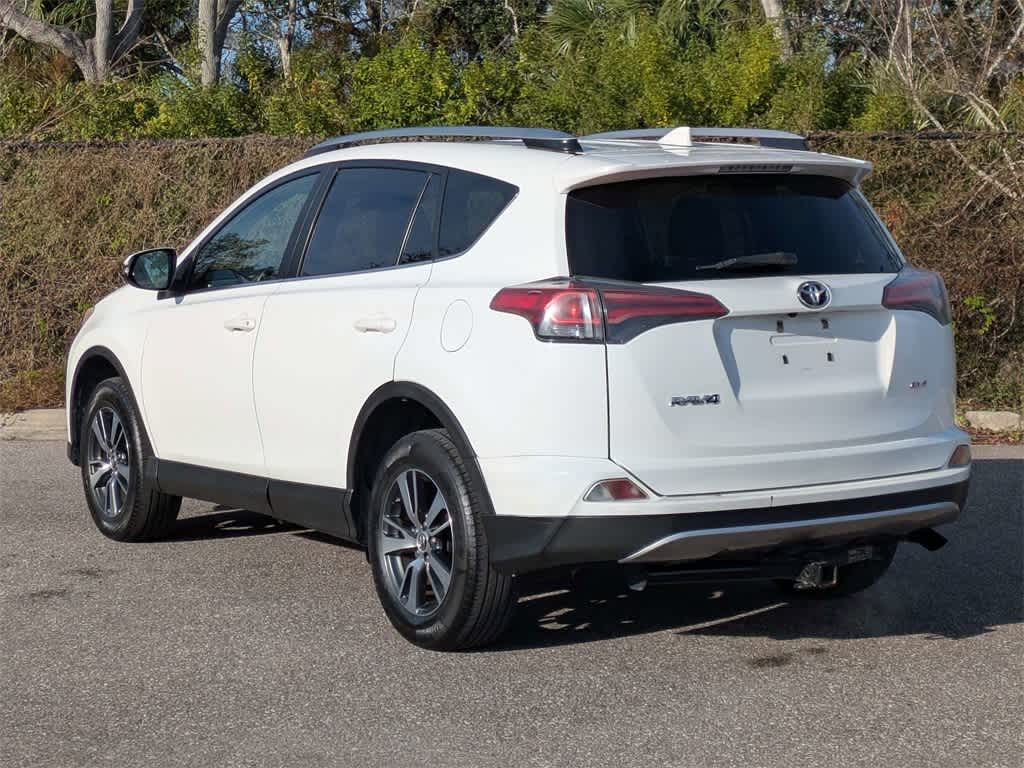 Thumbnail: 2018 Toyota RAV4 - 3