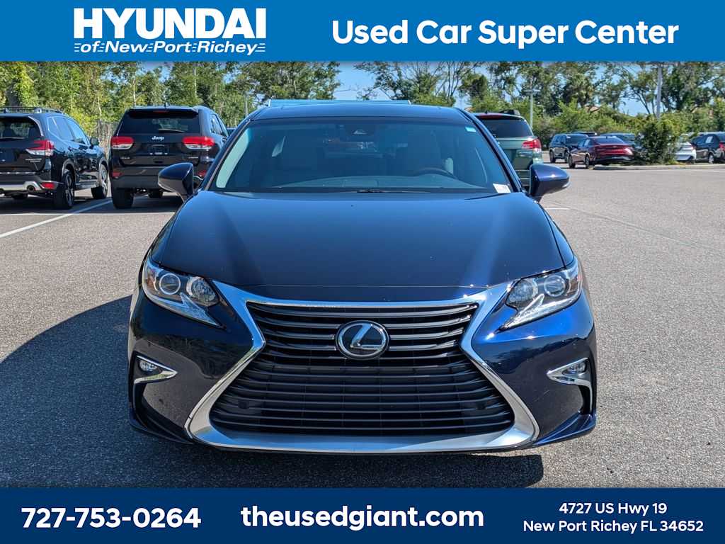 Thumbnail: 2018 Lexus ES - 8