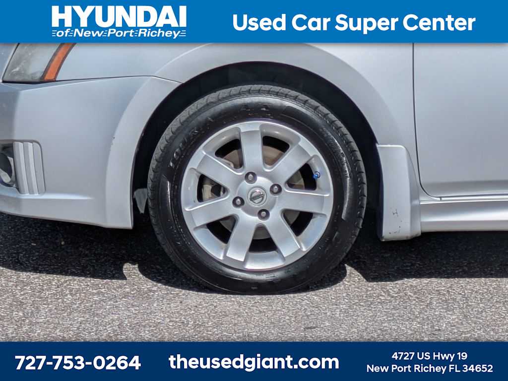 Thumbnail: 2012 Nissan Sentra - 10