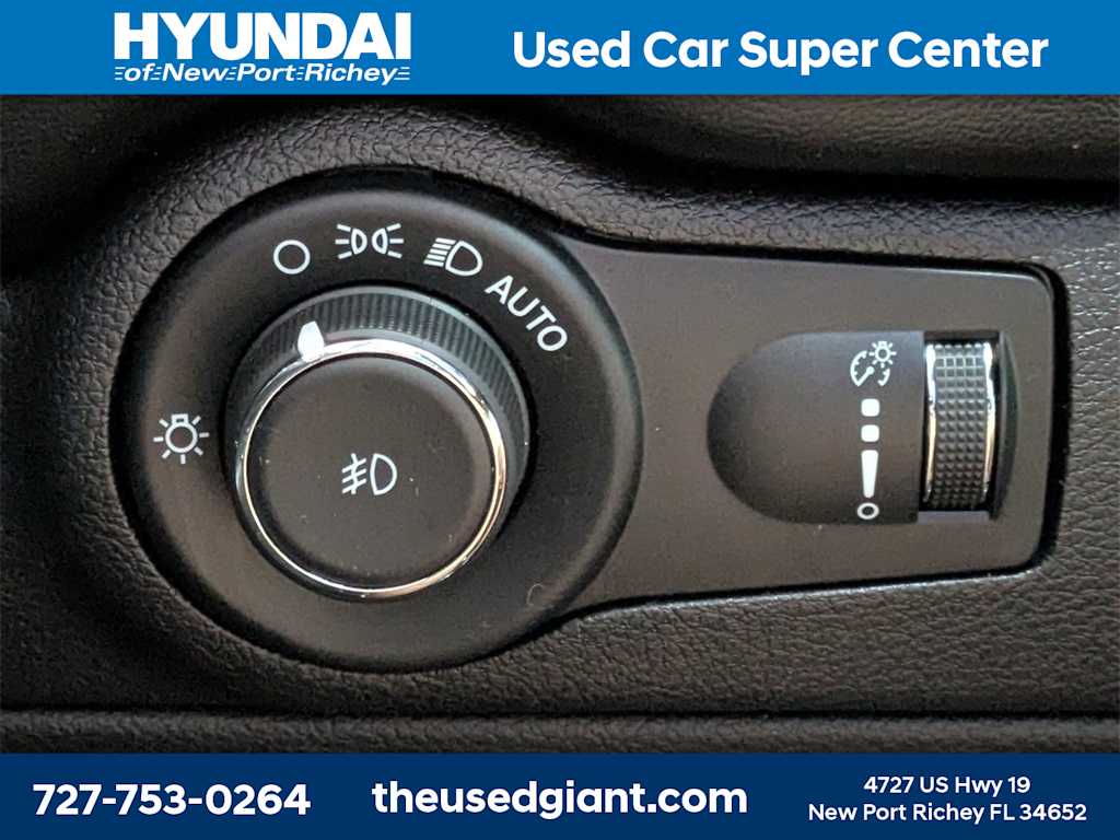 Thumbnail: 2021 Dodge Durango - 37