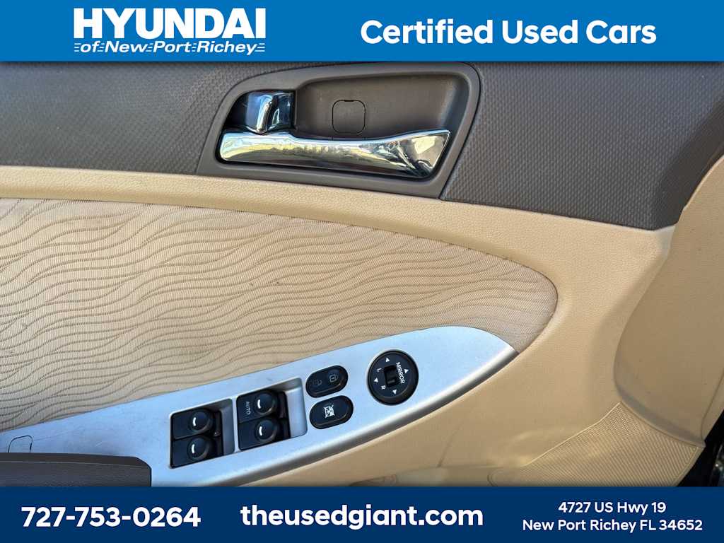 Thumbnail: 2014 Hyundai Accent - 8