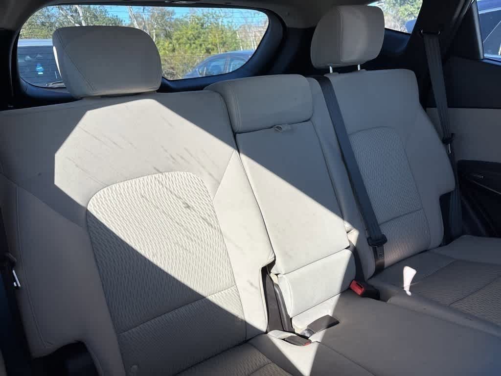 Thumbnail: 2017 Hyundai Santa Fe - 9