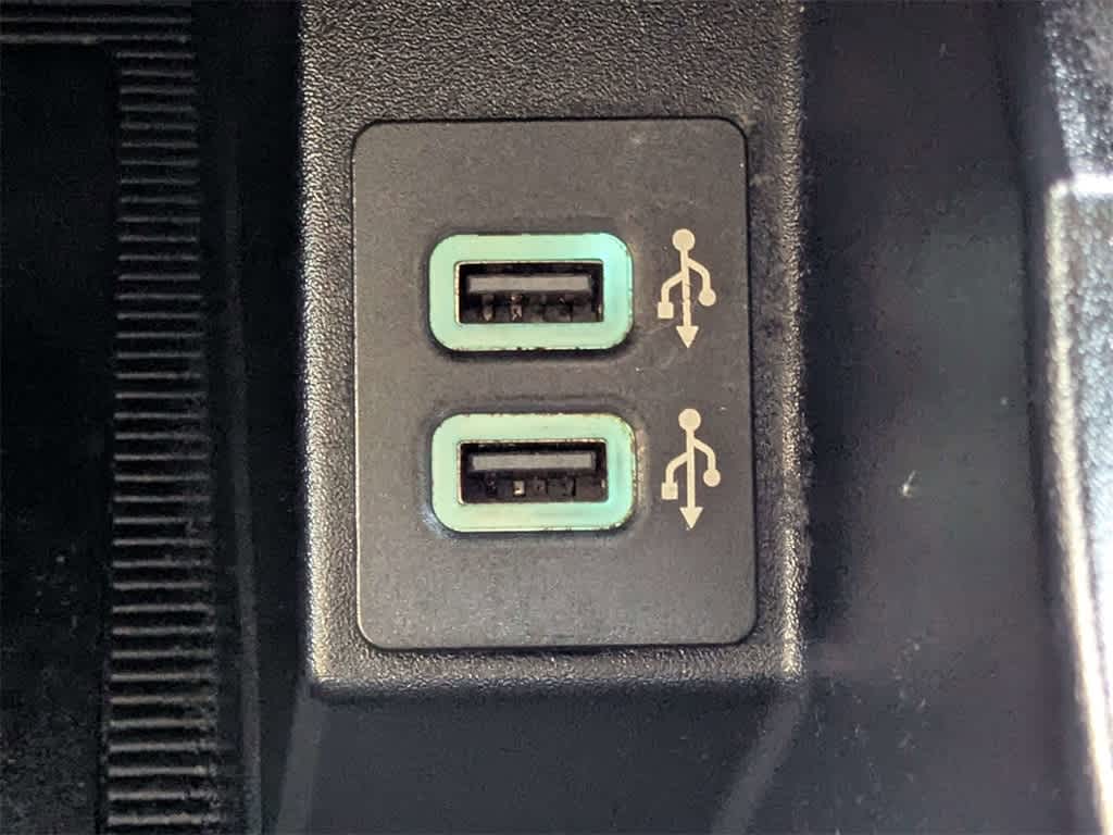 Thumbnail: 2020 Ford Edge - 32