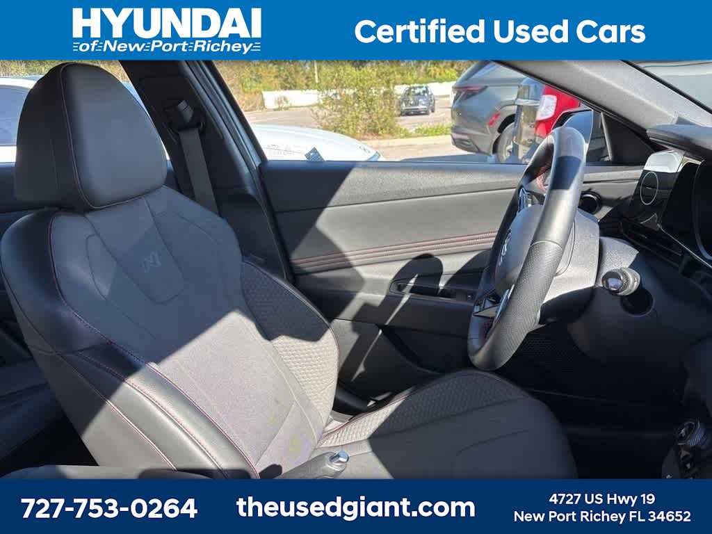 Thumbnail: 2022 Hyundai Elantra - 9