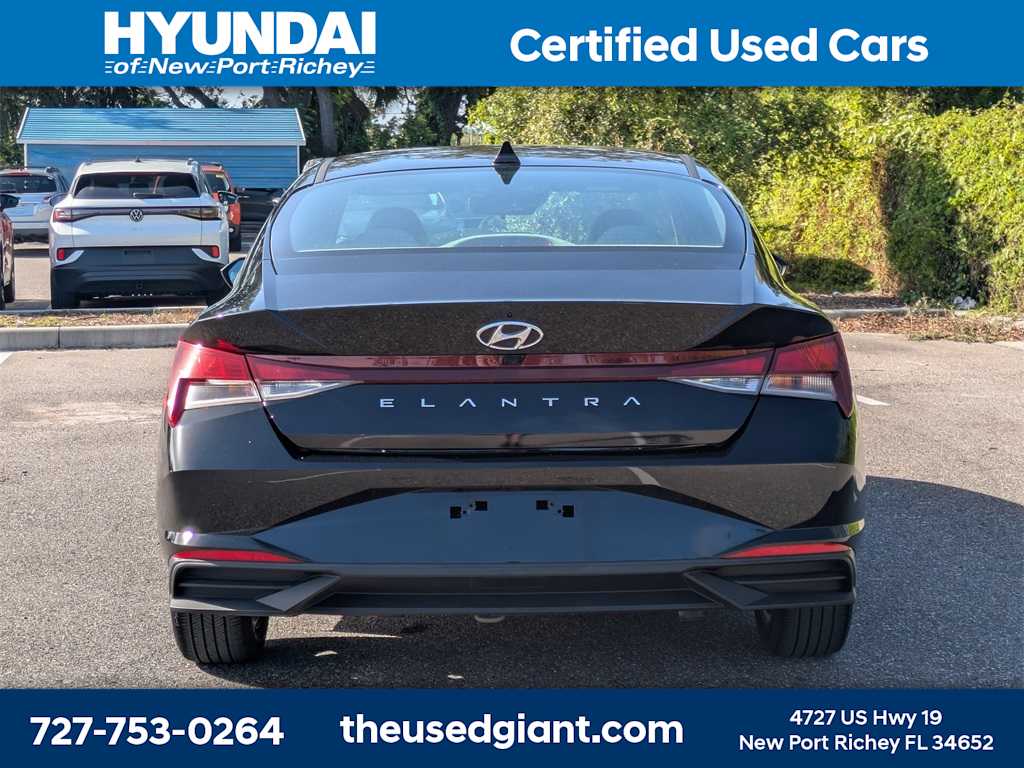 Thumbnail: 2023 Hyundai Elantra - 4