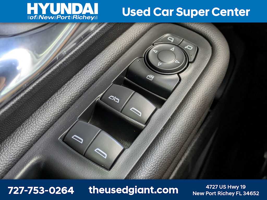 Thumbnail: 2022 GMC Terrain - 32