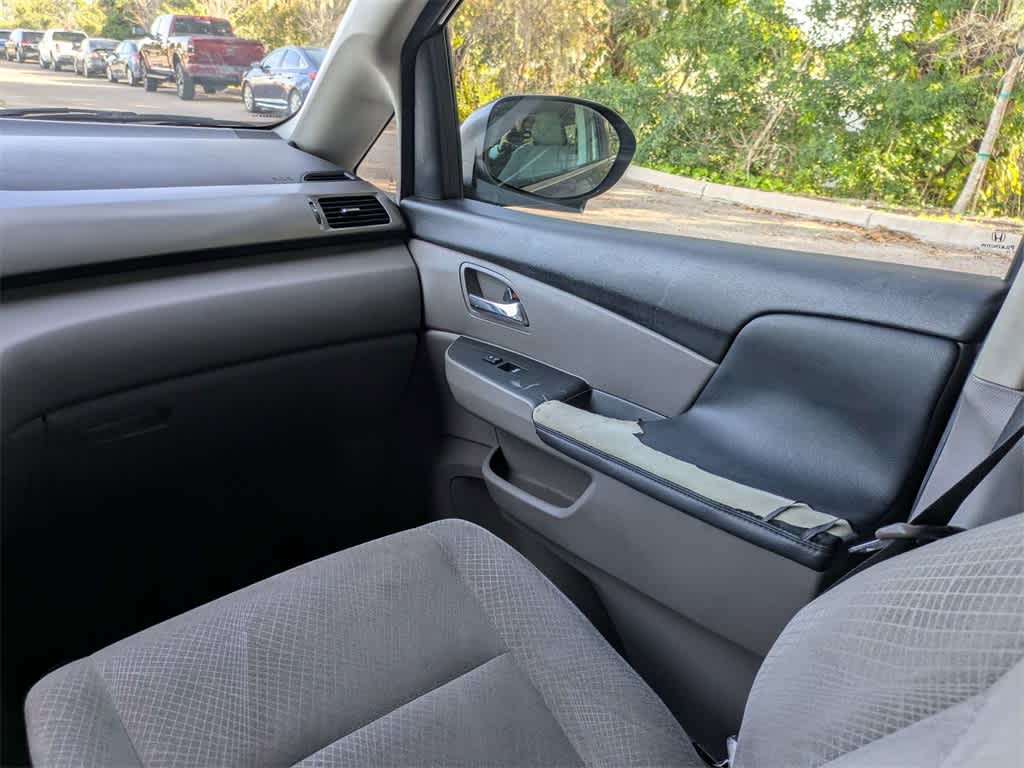 Thumbnail: 2016 Honda Odyssey - 25