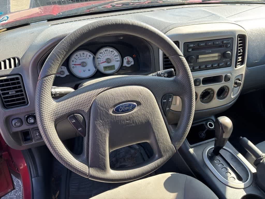 Thumbnail: 2006 Ford Escape - 11