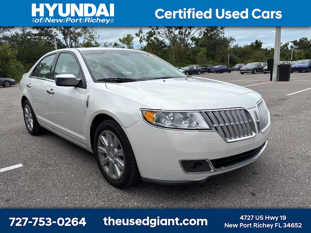 Thumbnail: 2012 Lincoln MKZ - 4
