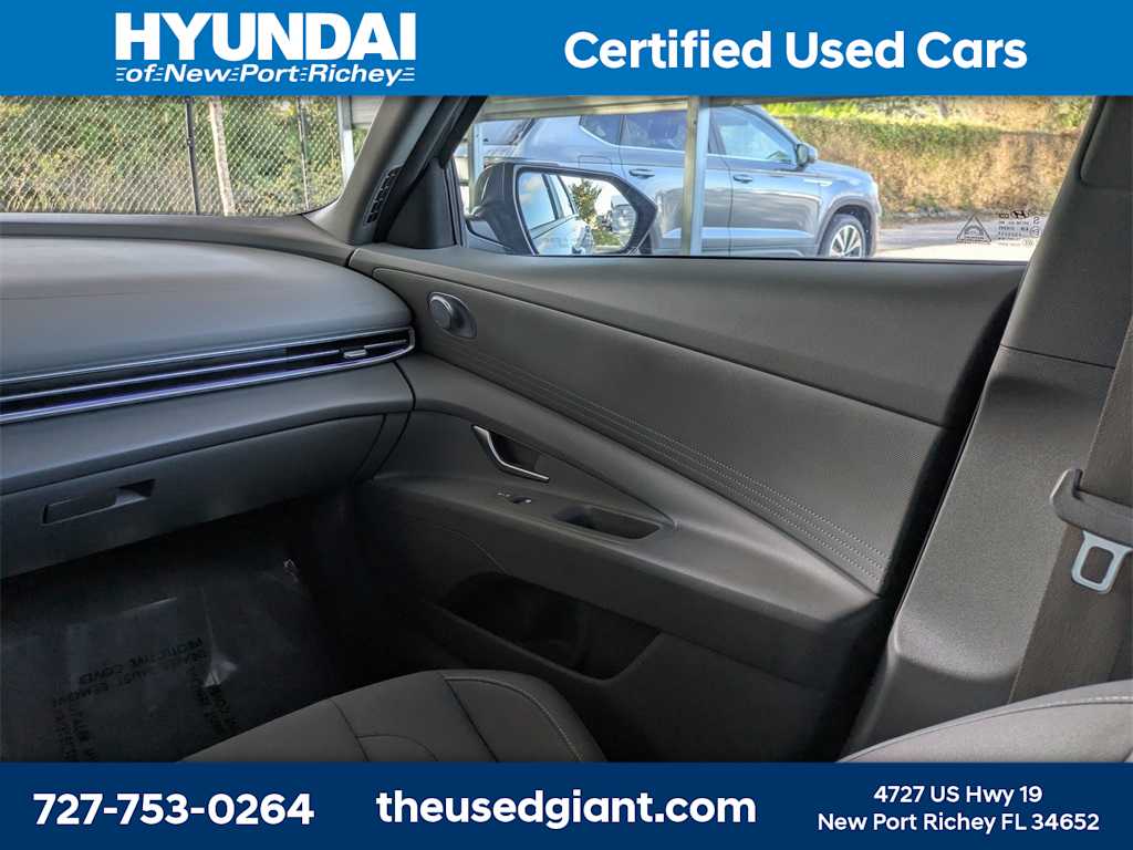 Thumbnail: 2024 Hyundai Elantra - 18