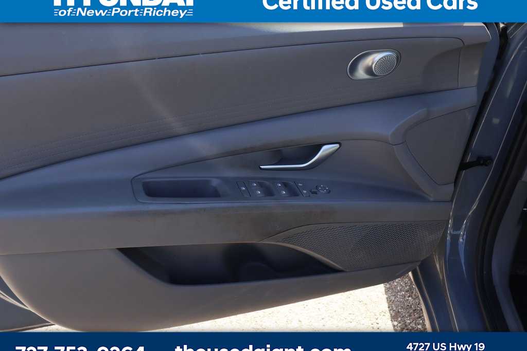 2023 Hyundai Elantra SE 9