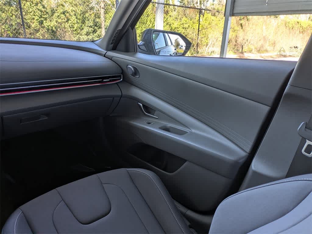 Thumbnail: 2024 Hyundai Elantra - 17