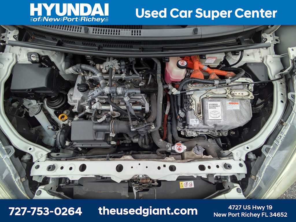 Thumbnail: 2018 Toyota Prius c - 14