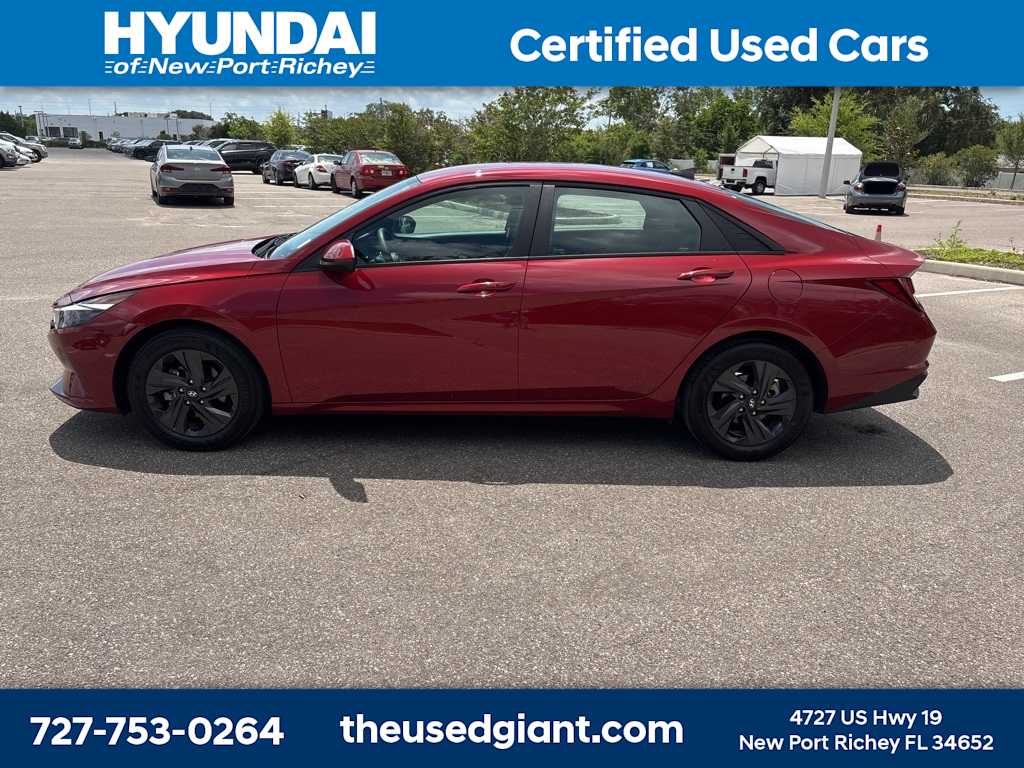 2023 Hyundai Elantra SEL 2