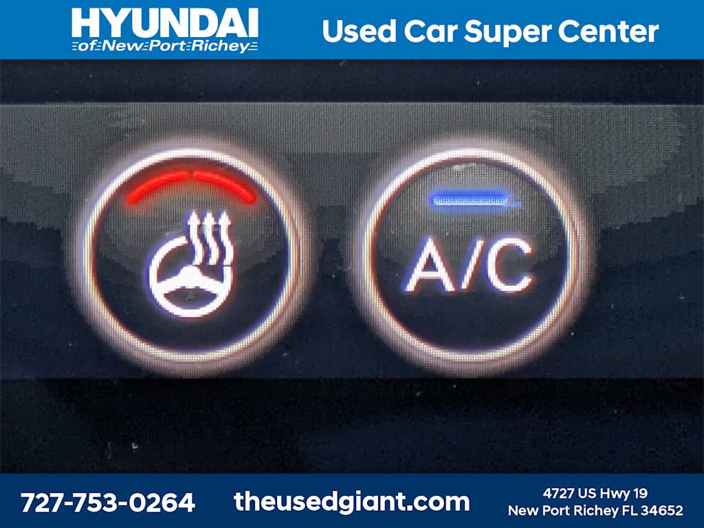 Thumbnail: 2022 Genesis GV70 - 32