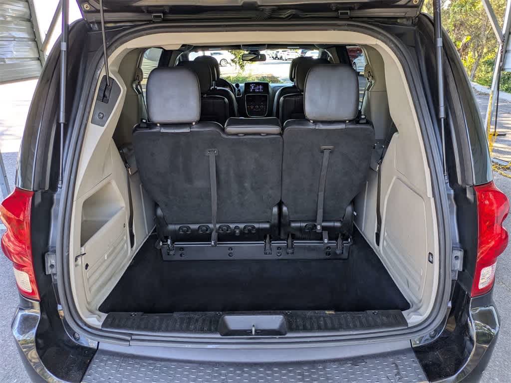 Thumbnail: 2018 Dodge Grand Caravan - 12