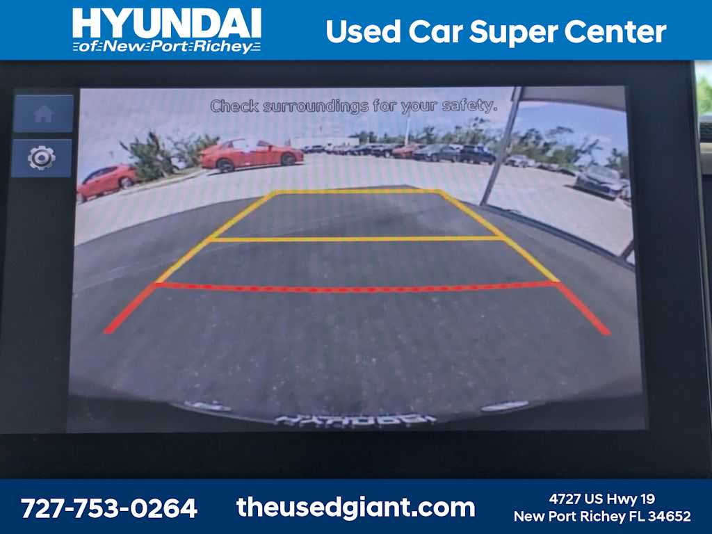 Thumbnail: 2023 Hyundai Venue - 21