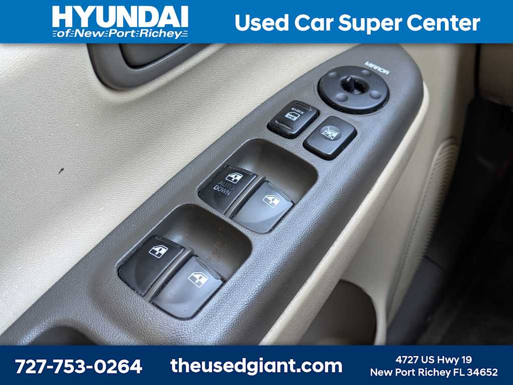 Thumbnail: 2009 Hyundai Accent - 22
